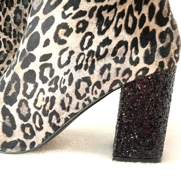 NOT RATED CHERRY VELVET ANIMAL PRINT GLITTER BLOCK HEEL BOOTS SIZE 10 - Picture 7 of 14
